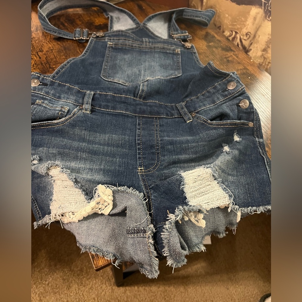 Size Large short overalls